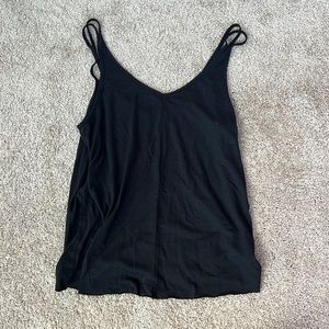 Alo black tank with slits